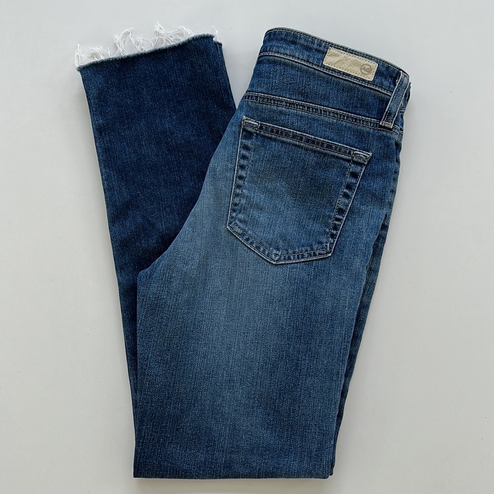 Women's AG Adriana Goldschmied Isabelle
High-Rise Straight Crop Jean  Size: 27
